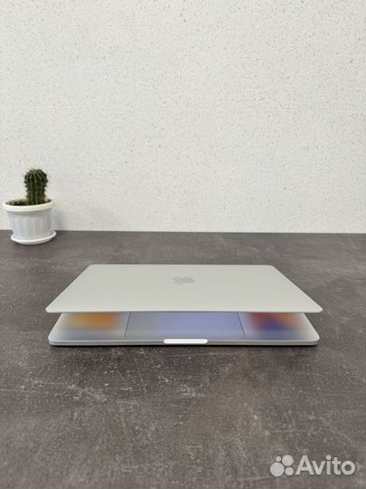 Apple MacBook Pro 13 2019 16\256GB