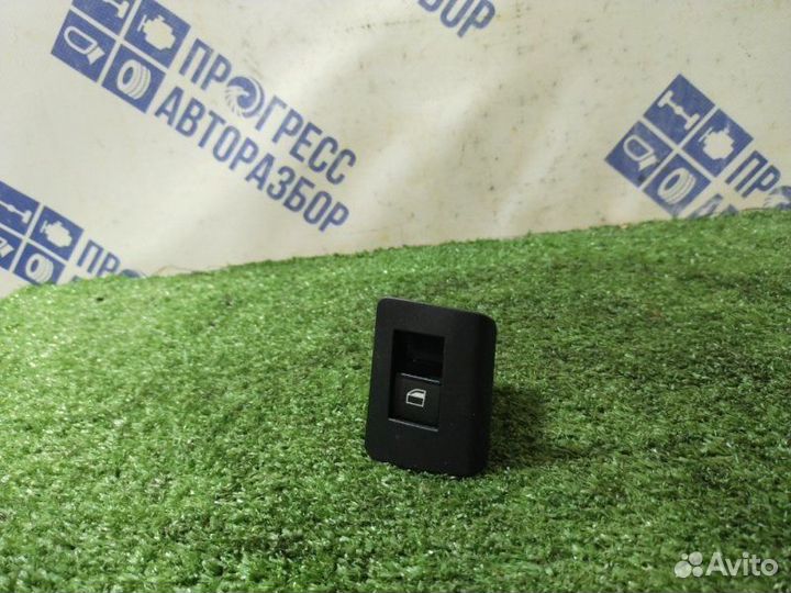 Кнопка стеклоподъемника задняя левая Bmw X5