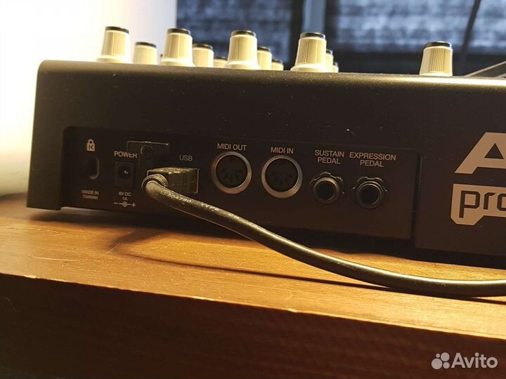 Midi клавиатура akai mpk25