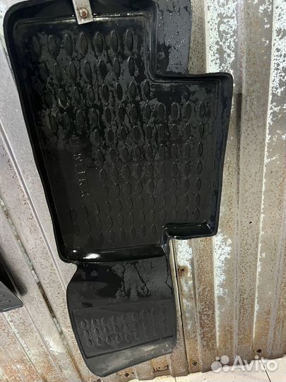 Коврики на lancer 10