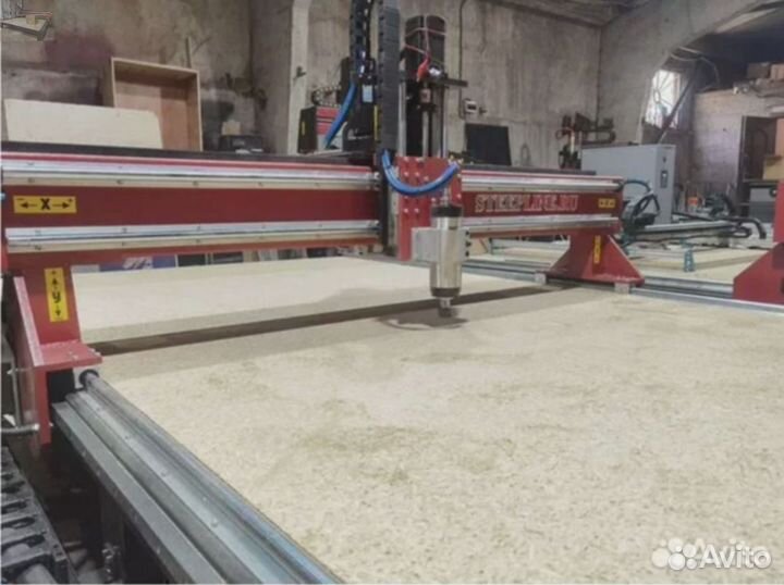 Фрезерный станок по дереву новый