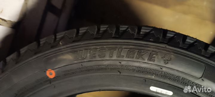 Westlake SW618 235/45 R17