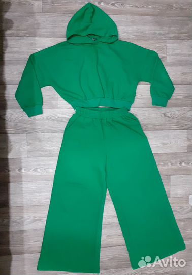 Костюм женский