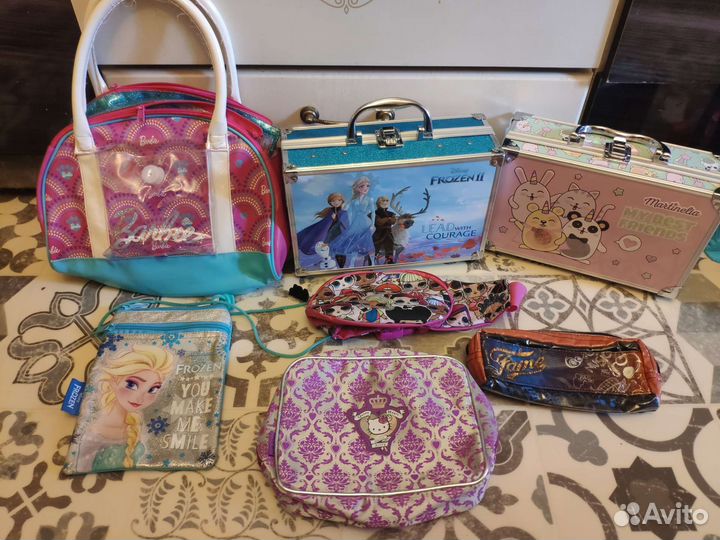 Мебель одежда аксессуары для кукол Барби Винкс лол