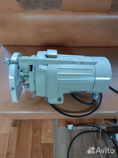Двигатель для промышленной швейной машины 220