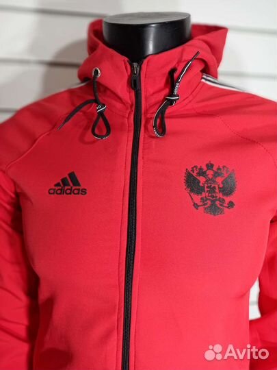 Спортивные костюмы