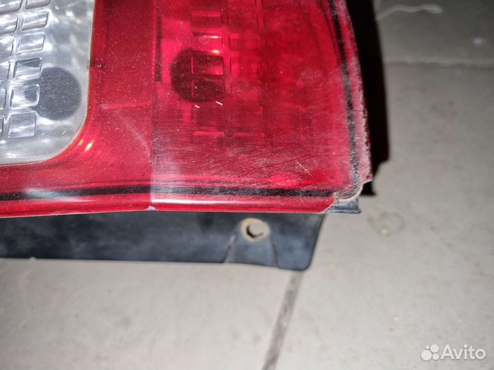 Форд фьюжн задний правый фонарь дефект