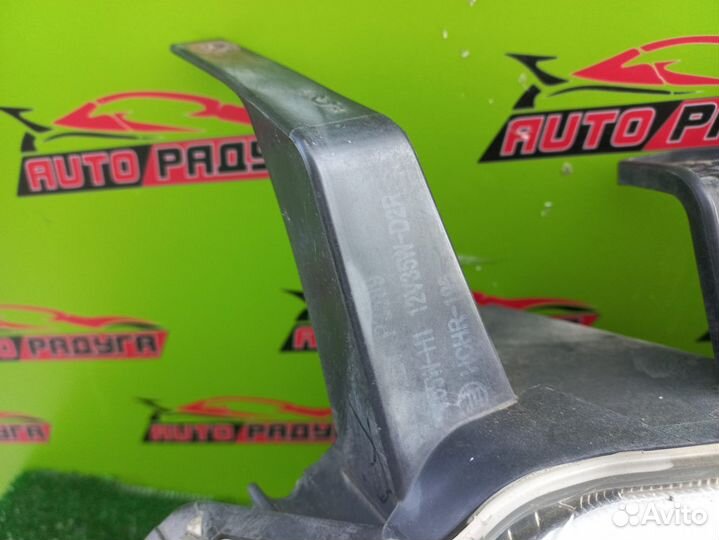 Фара honda RF3,RF4,RF5,RF6,RF7,RF8 stepwgn 2 модел