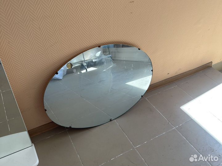 Зеркало настенное