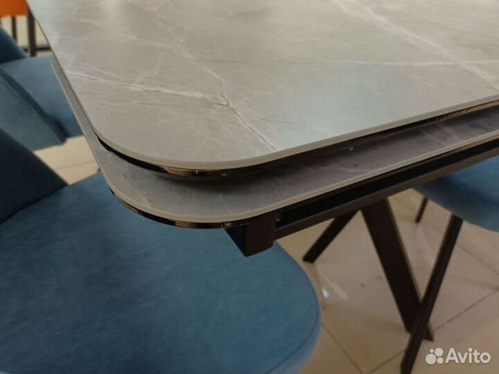 Стол из керамогранита раздвижной серый мрамор
