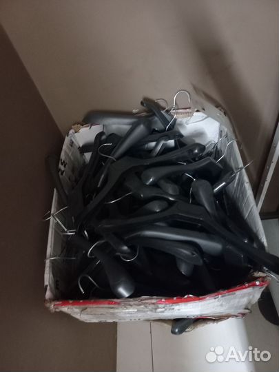 Вешалки плечики