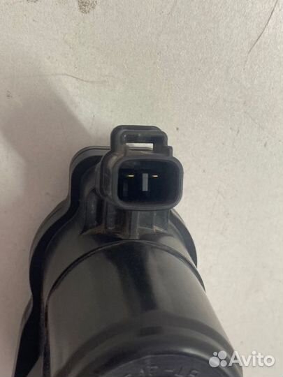 Моторчик стояночного тормоза задний Toyota Camry