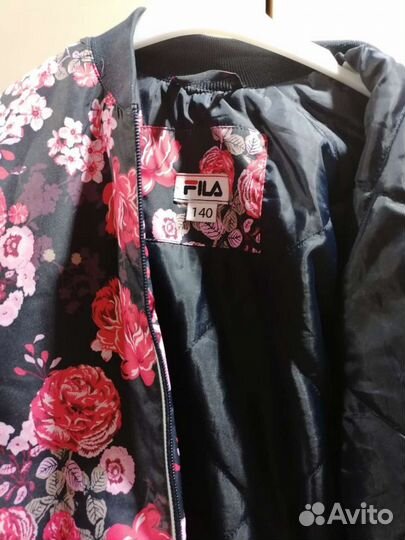 Брендовый бомбер