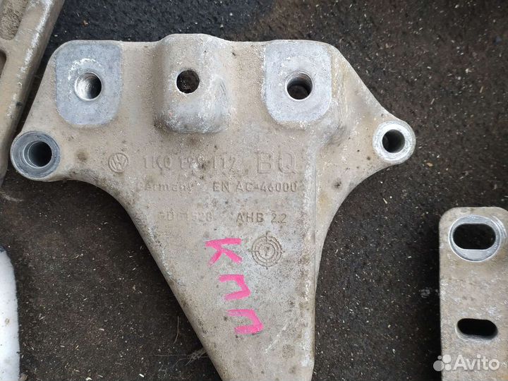 Подушки двигателя volkswagen passat CC 1.8 cda