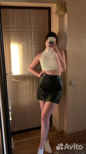 Кожаная мини-юбка