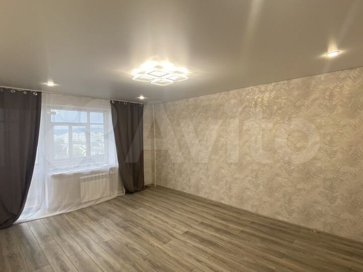 2-к. квартира, 52 м², 9/9 эт.