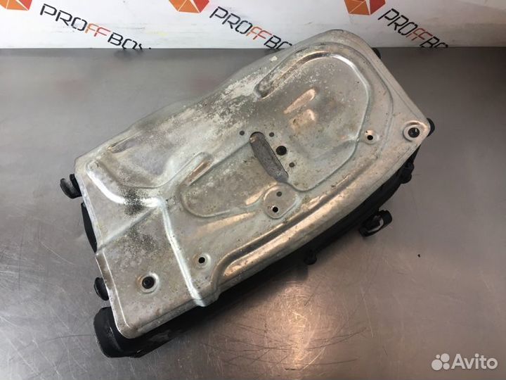 Корпус воздушного фильтра Mercedes C-Class W204