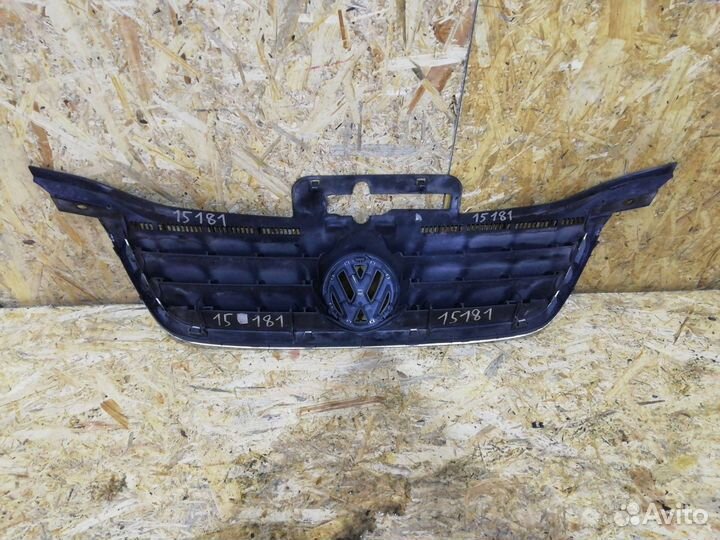 Решетка радиатора Volkswagen Touran 2006 1T0853651