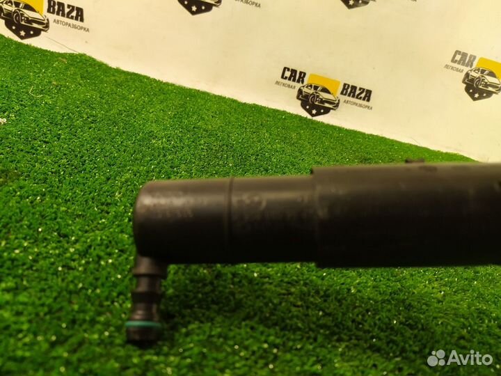 Омыватель фары правой R Mercedes-Benz C-class