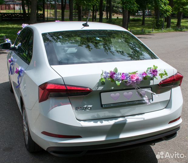 Свадебное украшение на машину 