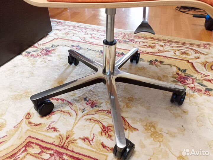 Компьютерное кресло стул