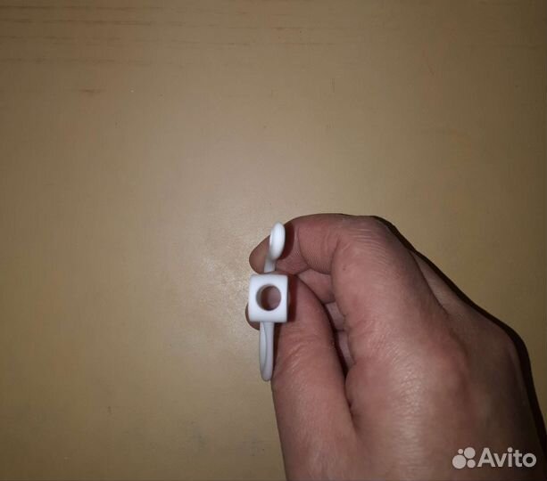 Силиконовый держатель для наушников AirPods