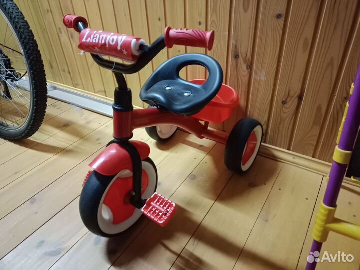 Детский трехколесный велосипед