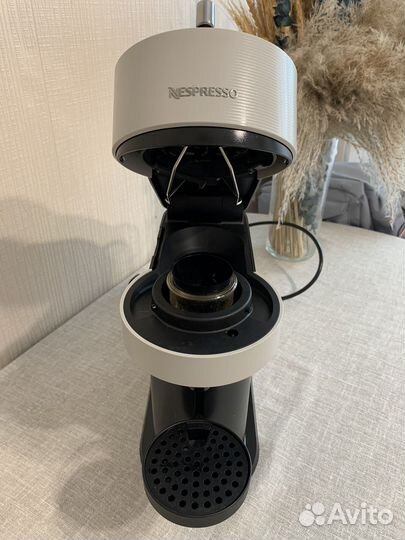 Кофемашина Nespresso Vertuo Next GCV1, light grey