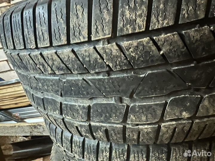 Continental VikingContact 8 235/45 R19