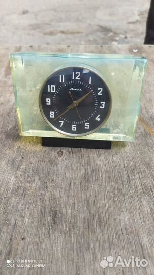 Часы настольные,янтарь с боем