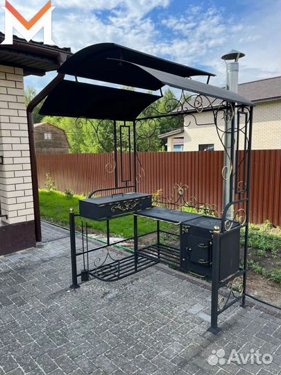 Мангал с крышей