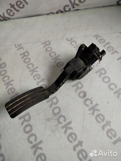 Педаль газа Renault Laguna DCI 1.5 2009