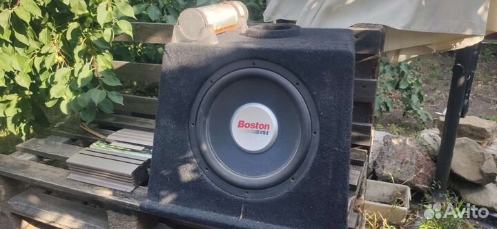 Сабвуфер boston