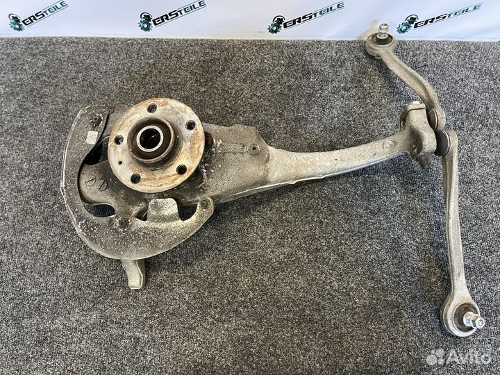 Кулак передний правый Porsche Macan 3.0 2016