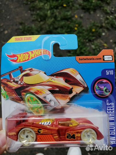 Машинка хотвилс TX