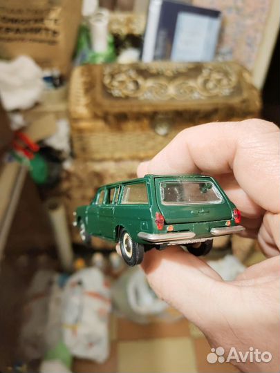 Волга газ 24 -02 цвет бутылка а14