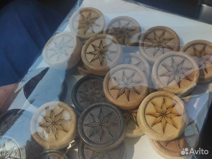 Фишки для нарды деревом с подложкой