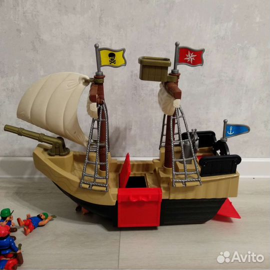 Пиратский корабль red box