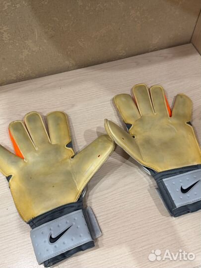 Вратарские перчатки nike