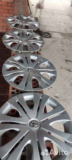 Колпаки на диски toyota corolla