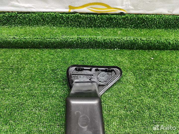 Водосток передний правый Mercedes-Benz C-class