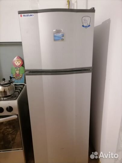 Продам холодильник бу Whirpool