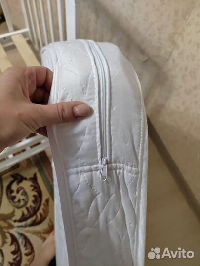 Детская кроватка с матрасом