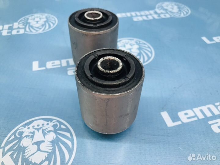 Сайлентблок переднего рычага передний Kia Carens