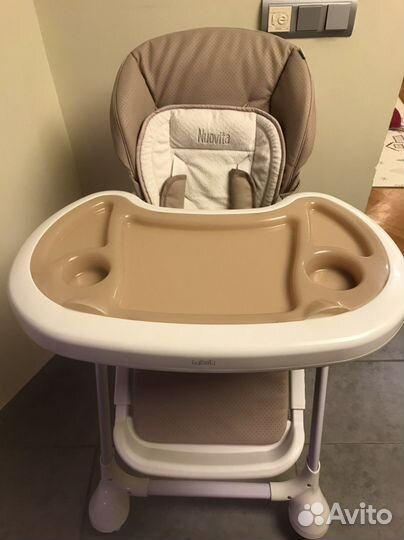 Стульчик для кормления nuovita