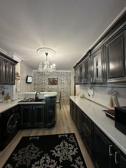 3-к. квартира, 75 м², 1/10 эт.