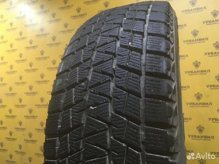 Bridgestone Blizzak DM-V1 205/70 R15 96R