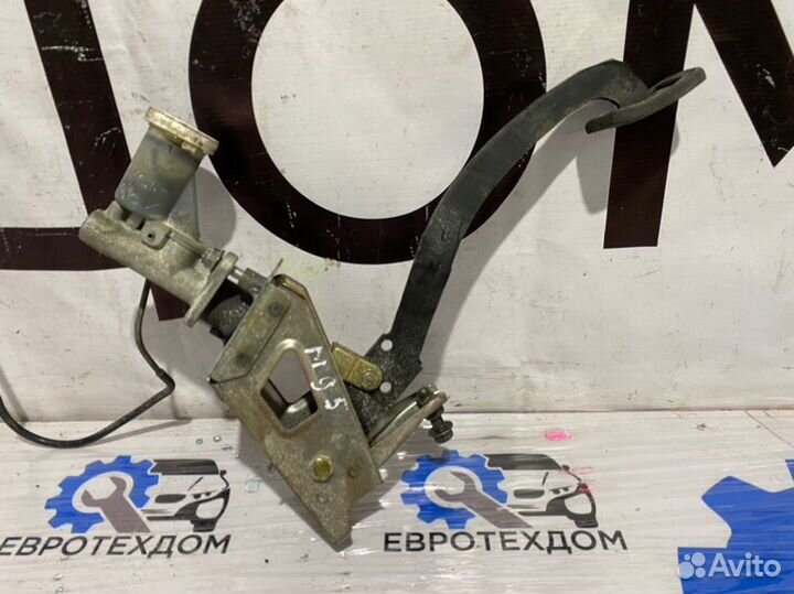 Педаль тормоза Mitsubishi Carisma седан 4G92-2-8Q