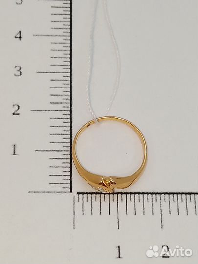 Золотое кольцо с камнем 16р