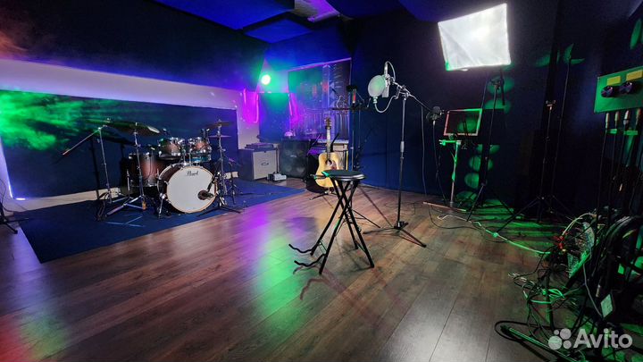 Запись песни в студии